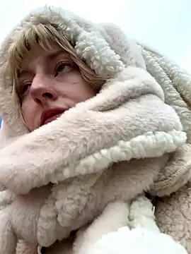 Snapshot of RonnieKiss chatting on October 28, 2025, 6:23 am RonnieKiss online show from October 28, 2025, 6:23 am