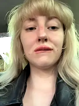 Snapshot of RonnieKiss chatting on September 23, 2025, 2:40 am RonnieKiss online show from September 23, 2025, 2:40 am