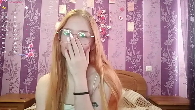 Snapshot of Lutangogansit chatting on December 1, 2025, 6:14 am Lutangogansit online show from December 1, 2025, 6:14 am