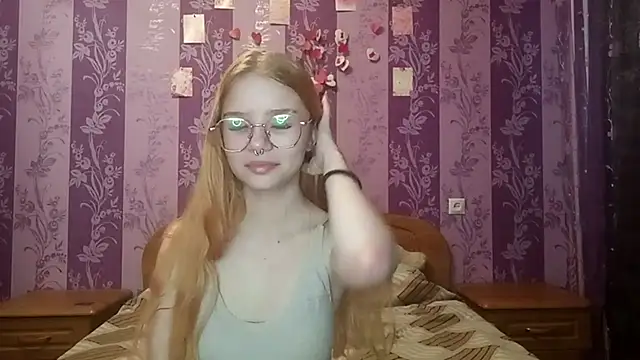 Snapshot of Lutangogansit chatting on November 26, 2025, 7:19 am Lutangogansit online show from November 26, 2025, 7:19 am