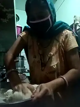 Snapshot of Cute-Charvii chatting on February 23, 2026, 1:18 am Cute-Charvii online show from February 23, 2026, 1:18 am