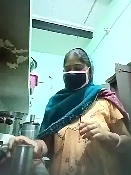 Snapshot of Cute-Charvii chatting on February 26, 2026, 1:05 am Cute-Charvii online show from February 26, 2026, 1:05 am