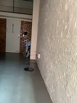 21shazzy online show from November 13, 2025, 5:44 am