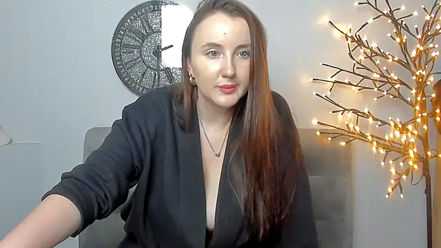 Snapshot of LilaWinks chatting on December 17, 2025, 1:16 pm LilaWinks online show from December 17, 2025, 1:16 pm