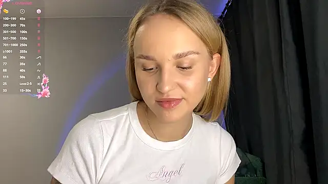 TanekaBoitel online show from September 27, 2025, 11:05 am