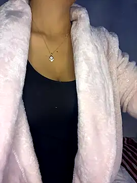 Snapshot of MayaarTop chatting on November 8, 2025, 4:05 am MayaarTop online show from November 8, 2025, 4:05 am