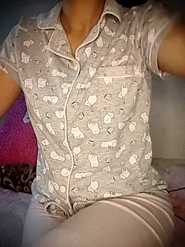 Snapshot of MayaarTop chatting on November 15, 2025, 5:17 pm MayaarTop online show from November 15, 2025, 5:17 pm