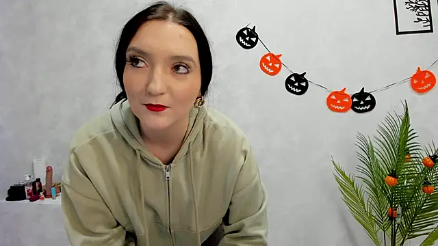 Lesley Wins online show from October 17, 2025, 8:06 am