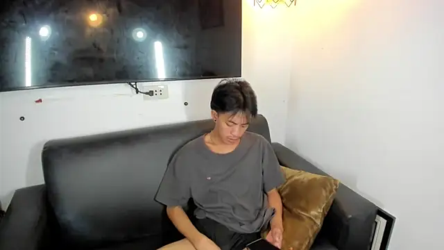 jayxxxlovescock online show from October 27, 2025, 8:10 pm