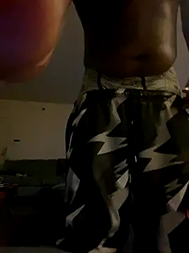 Snapshot of girlwatt chatting on October 23, 2025, 5:28 am girlwatt online show from October 23, 2025, 5:28 am