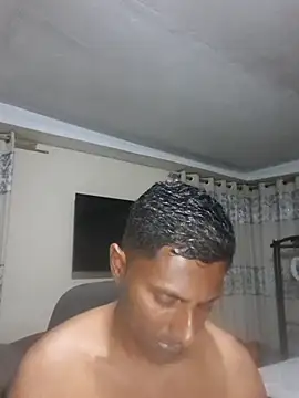 Snapshot of kingVibeX chatting on October 18, 2025, 9:39 pm kingVibeX online show from October 18, 2025, 9:39 pm