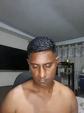 Snapshot of kingVibeX chatting on October 31, 2025, 8:38 pm kingVibeX online show from October 31, 2025, 8:38 pm