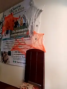 Snapshot of ANDREA-10_ chatting on October 25, 2025, 2:39 pm ANDREA-10 online show from October 25, 2025, 2:39 pm