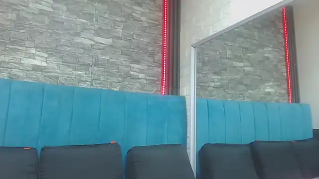 Snapshot of Lil_Rose2006 chatting on November 7, 2025, 1:04 pm Lil Rose2006 online show from November 7, 2025, 1:04 pm