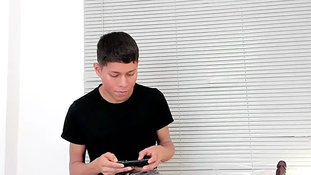 Little liam online show from October 19, 2025, 8:11 pm