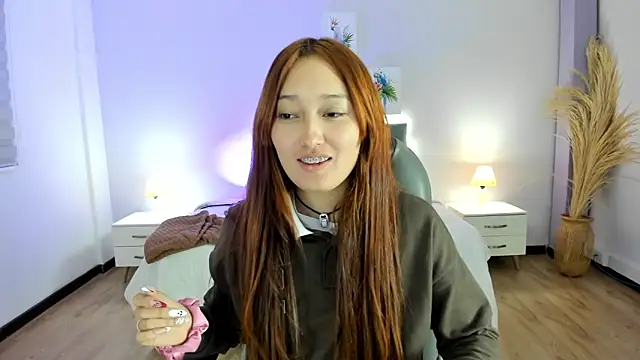 Samara Hilton 2 online show from October 16, 2025, 9:12 pm