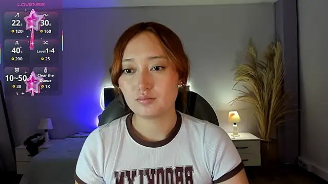 Samara Hilton 2 online show from September 27, 2025, 7:09 pm