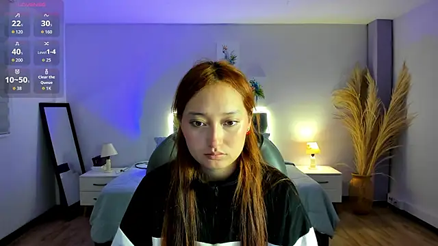 Samara Hilton 2 online show from September 29, 2025, 8:14 pm