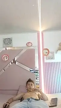 Snapshot of oblivionlove chatting on December 17, 2025, 6:35 pm oblivionlove online show from December 17, 2025, 6:35 pm