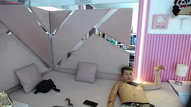 Snapshot of oblivionlove chatting on February 28, 2026, 7:35 pm oblivionlove online show from February 28, 2026, 7:35 pm