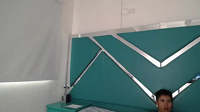 Snapshot of oblivionlove chatting on March 3, 2026, 1:40 pm oblivionlove online show from March 3, 2026, 1:40 pm