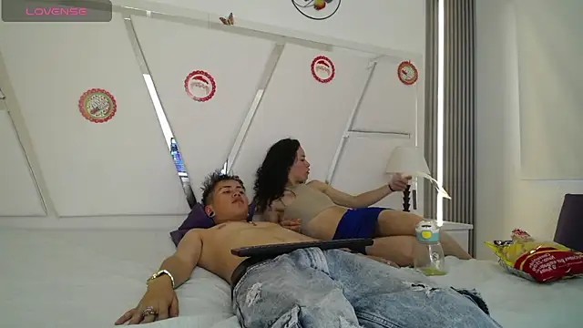 Snapshot of oblivionlove chatting on January 7, 2026, 8:03 pm oblivionlove online show from January 7, 2026, 8:03 pm