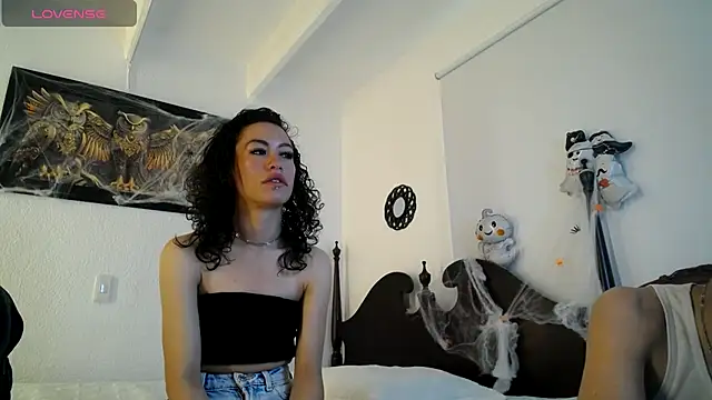 oblivionlove online show from October 31, 2025, 5:31 pm