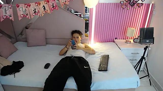 Snapshot of oblivionlove chatting on February 23, 2026, 1:12 pm oblivionlove online show from February 23, 2026, 1:12 pm