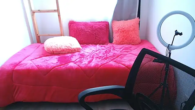 brendasantos 77 online show from October 16, 2025, 1:41 pm