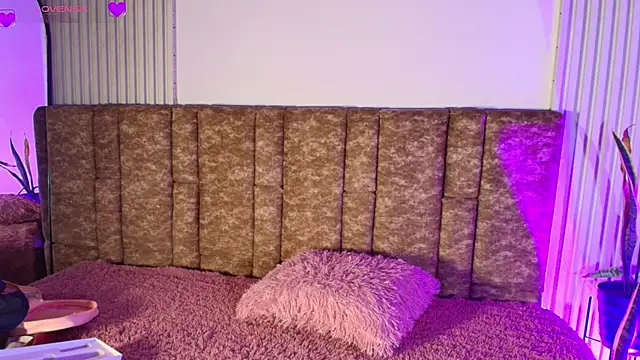 Missdionne curly online show from March 13, 2026, 11:26 am