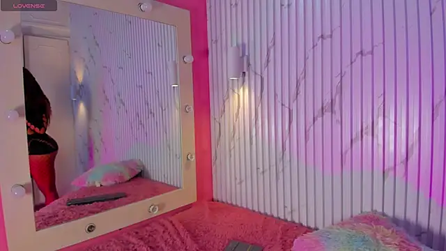 Missdionne curly online show from October 14, 2025, 11:55 am