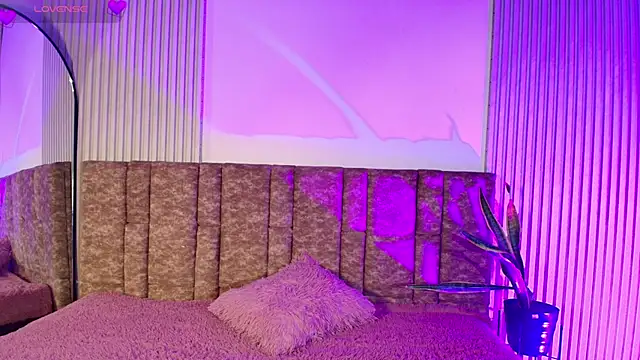 Missdionne curly online show from March 7, 2026, 11:27 am