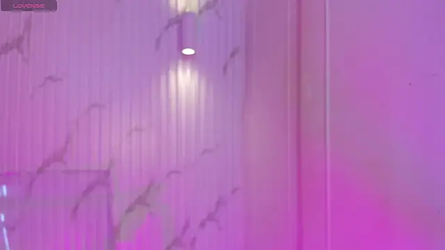 Missdionne curly online show from October 27, 2025, 11:44 am