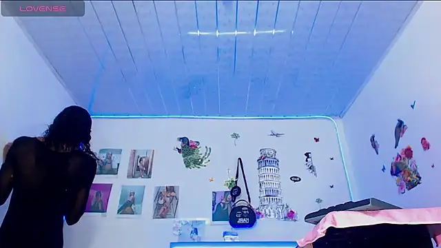 Snapshot of violettath chatting on February 16, 2026, 7:29 am violettath online show from February 16, 2026, 7:29 am