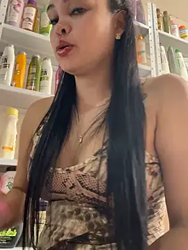 Snapshot of FOX_LATINA chatting on May 17, 2026, 8:53 pm FOX LATINA online show from May 17, 2026, 8:53 pm
