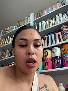 Snapshot of FOX_LATINA chatting on April 15, 2026, 8:20 pm FOX LATINA online show from April 15, 2026, 8:20 pm