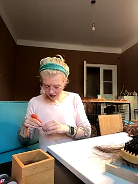 Snapshot of tacodeluxxxe chatting on October 15, 2025, 3:31 pm tacodeluxxxe online show from October 15, 2025, 3:31 pm