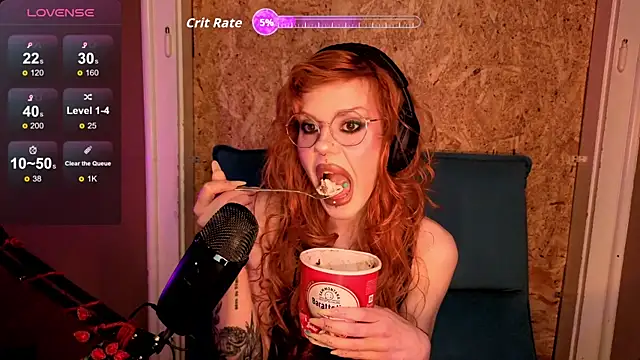 Snapshot of tacodeluxxxe chatting on March 4, 2026, 2:08 am tacodeluxxxe online show from March 4, 2026, 2:08 am