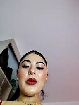 ValeNiitaLuv online show from February 1, 2026, 4:33 am