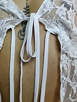 ValeNiitaLuv online show from February 12, 2026, 4:34 am