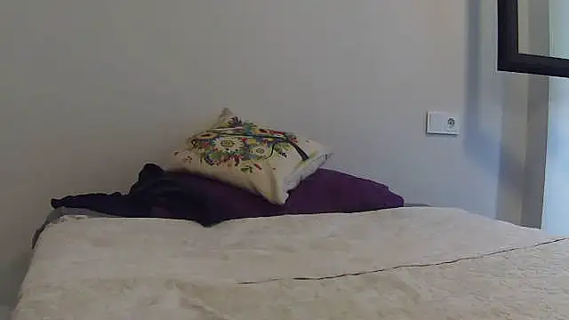 Catylandi1 online show from September 24, 2025, 12:55 pm