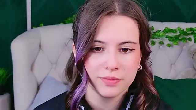 Snapshot of Akira_Halls chatting on November 15, 2025, 8:46 pm Akira Halls online show from November 15, 2025, 8:46 pm