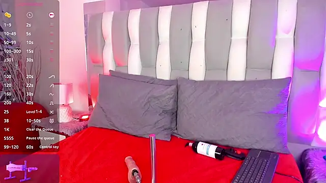 IsaDiiaz online show from November 8, 2025, 5:22 am