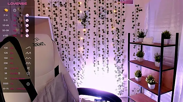 LinaBlossom  online show from May 15, 2026, 5:16 am
