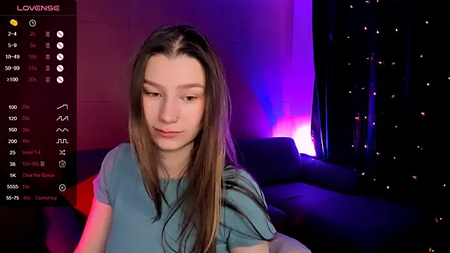 LinaBlossom  online show from May 10, 2026, 6:06 am