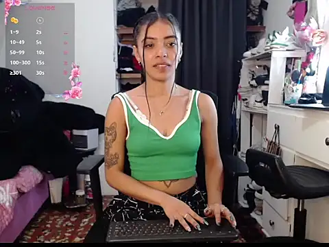 Snapshot of pocahot222 chatting on October 11, 2025, 12:11 am pocahot222 online show from October 11, 2025, 12:11 am