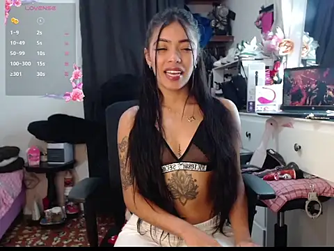 Snapshot of pocahot222 chatting on October 12, 2025, 4:14 am pocahot222 online show from October 12, 2025, 4:14 am