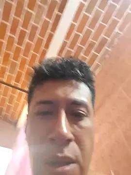 Carlos27hot online show from June 4, 2026, 8:46 pm