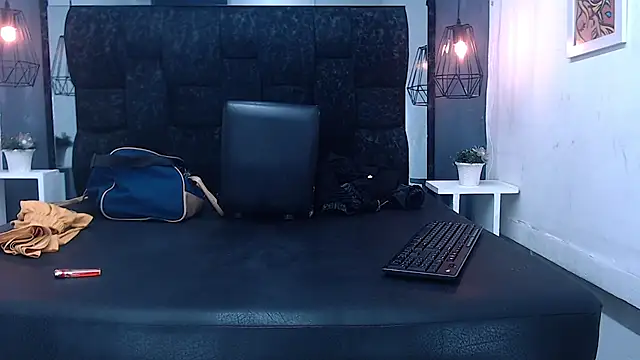 Daniel delux  online show from October 1, 2025, 11:36 am