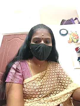 Snapshot of Tamil_Yalini12 chatting on May 4, 2026, 3:43 am Tamil Yalini12 online show from May 4, 2026, 3:43 am